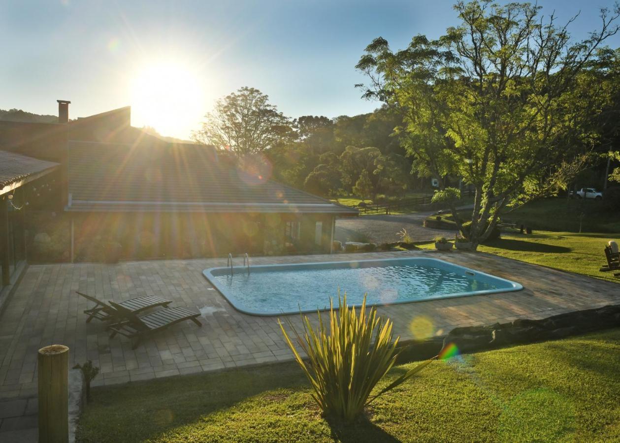 A Estalagem Hospedaria Flores da Cunha Exterior foto